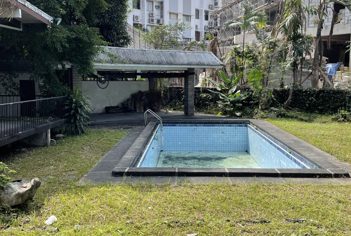 cheap house and lot in quezon city with swimming pool