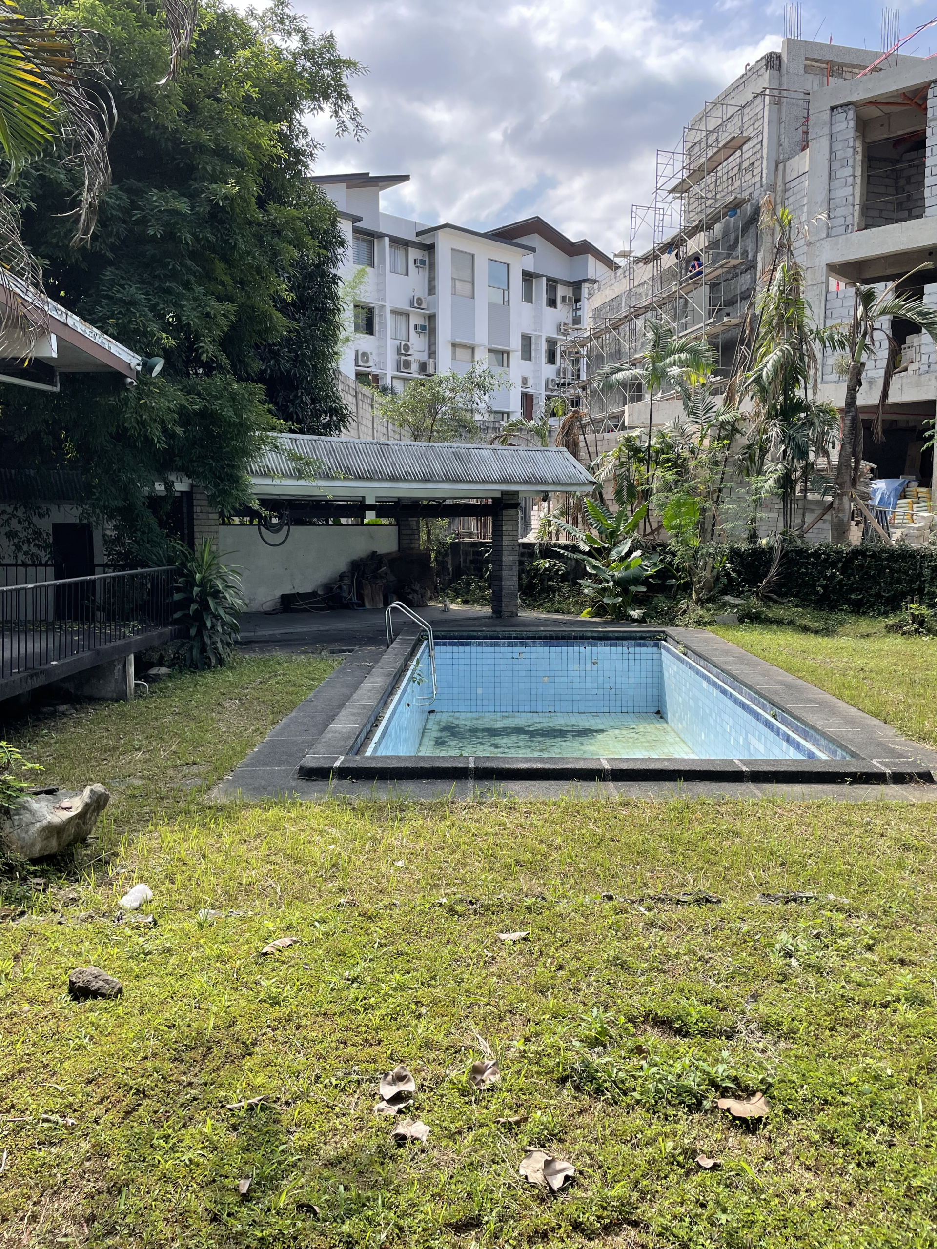 cheap house and lot in quezon city with swimming pool